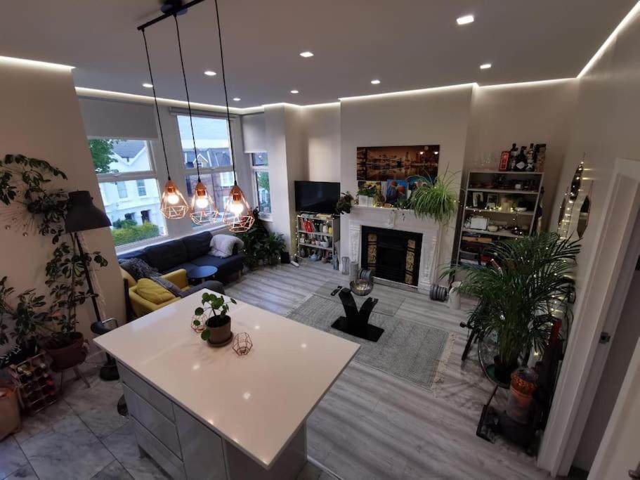 Entire Apartment Alexandra Palace, ロンドン エクステリア 写真