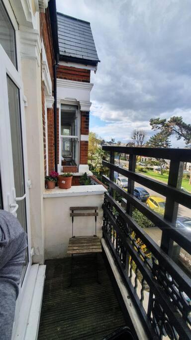 Entire Apartment Alexandra Palace, ロンドン エクステリア 写真