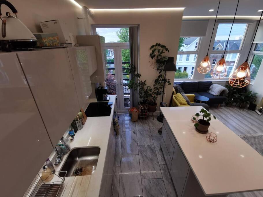 Entire Apartment Alexandra Palace, ロンドン エクステリア 写真